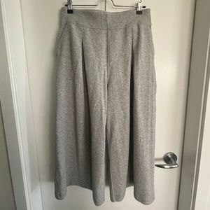 Lululemon Can You Feel the Pleat Cropped Pants - Grey